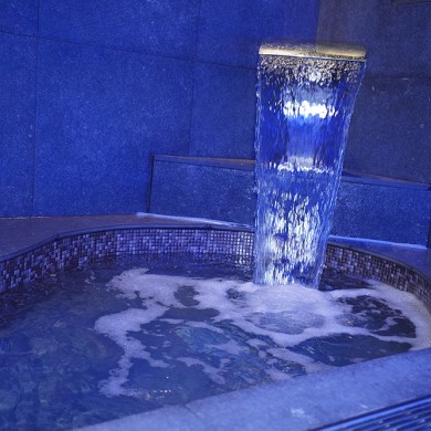 Public SPA for women