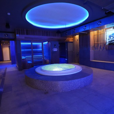 Public SPA for women